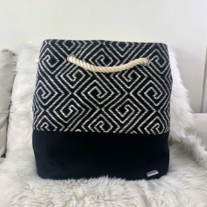Ellen Tracy Storage Bag/Laundry Tote with Rope Handles
